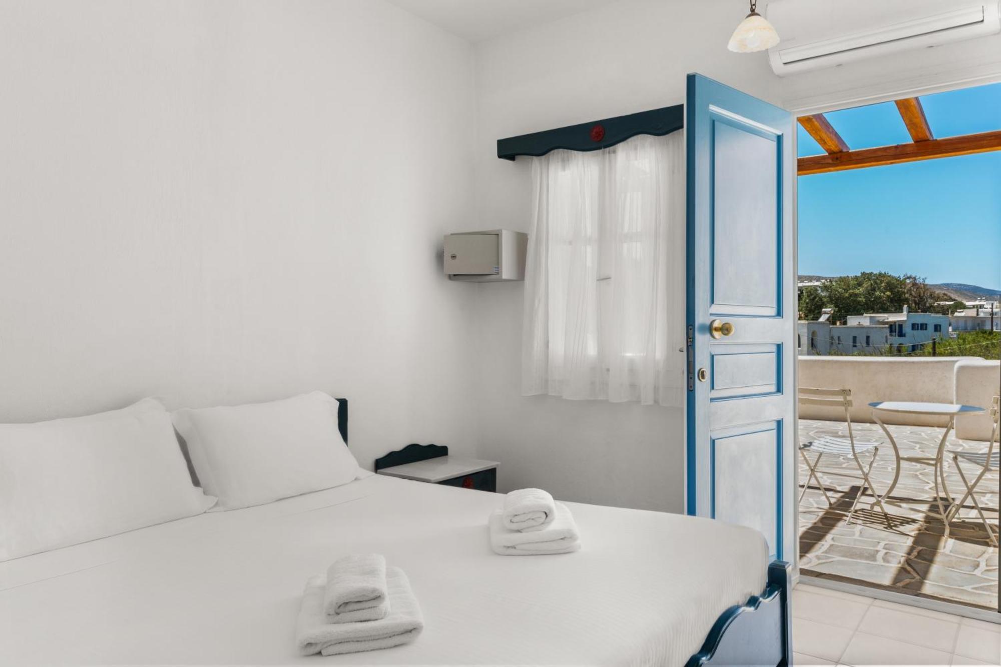 Paros Inn Logaras Cameră foto